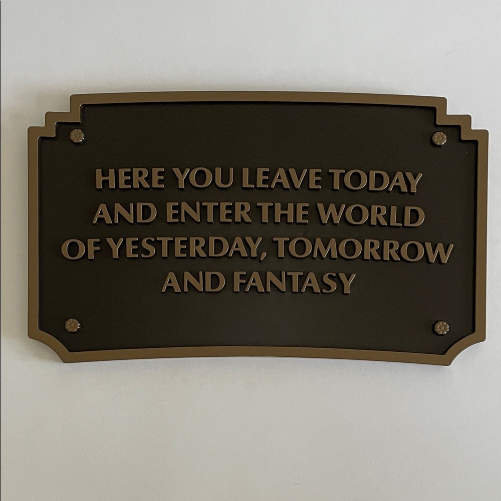 2025 D23 Gold Member Exclusive Disneyland Entrance Sign Plaque Disney Dedication